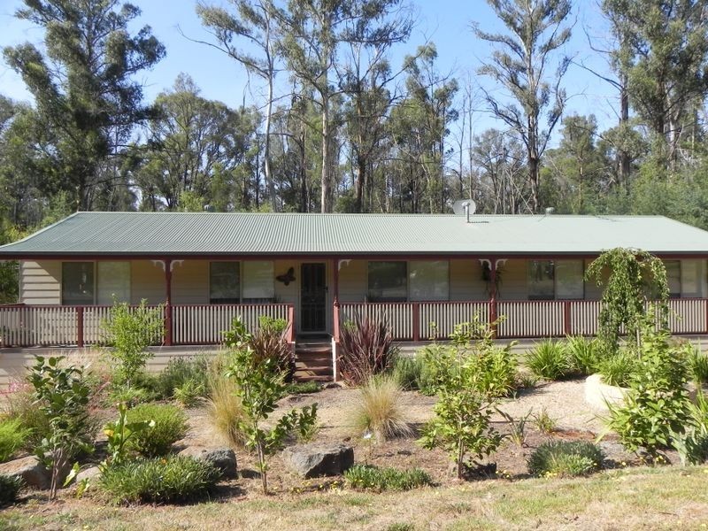 62 Silver Parrot Road, Broadford VIC 3658