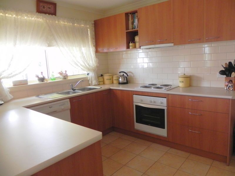32 Corella Drive, Whittlesea VIC 3757