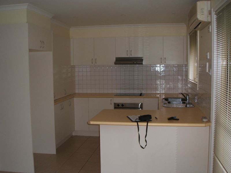 8 Bellbird Drive, Whittlesea VIC 3757