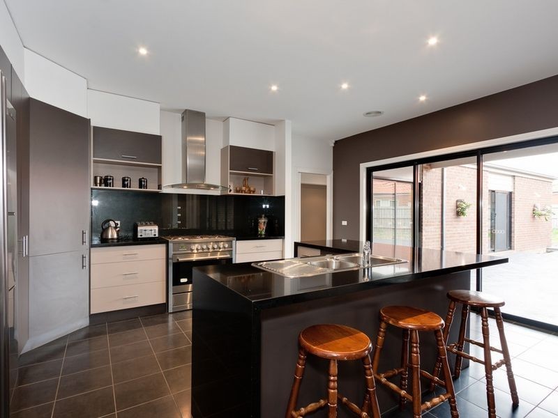 8 Kiewa Court, Whittlesea VIC 3757
