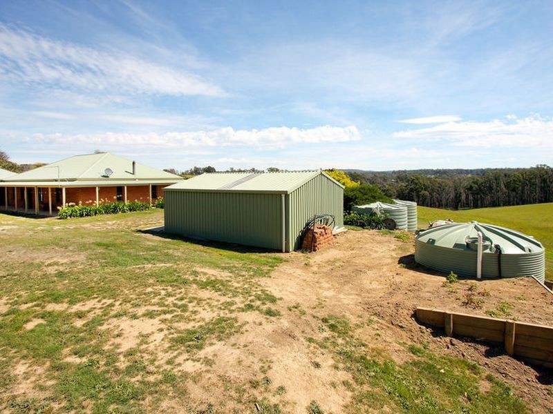 2958 Healsville Kinglake Road, Kinglake VIC 3763
