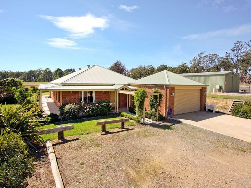 2958 Healsville Kinglake Road, Kinglake VIC 3763
