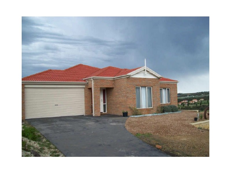 99 Valley Drive, Hidden Valley VIC 3756