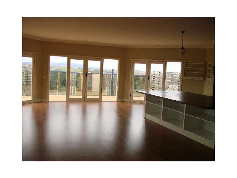 15 Siena Way, Hidden Valley VIC 3756