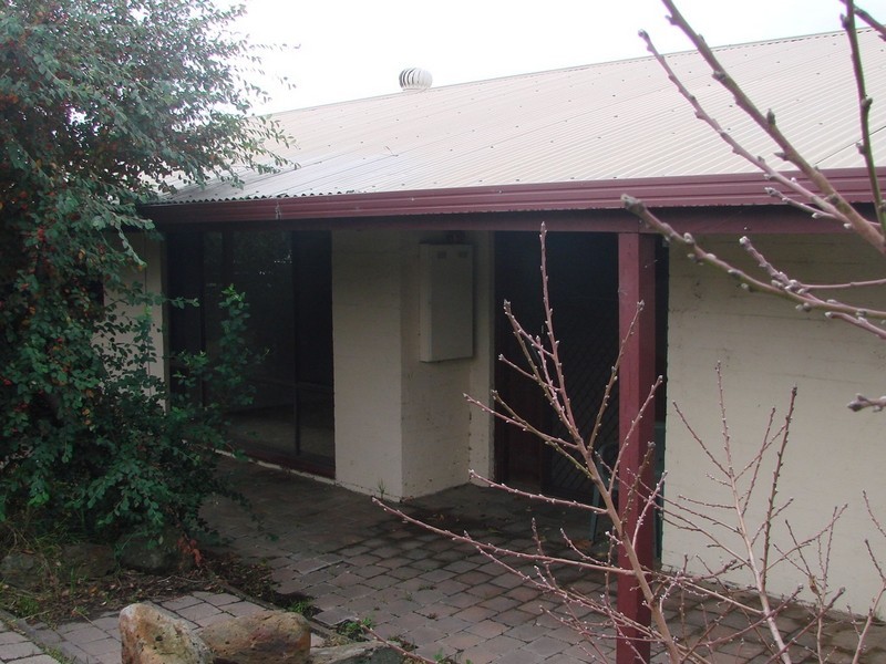 2 Laural Street, Whittlesea VIC 3757