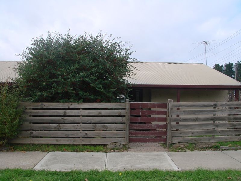 2 Laural Street, Whittlesea VIC 3757