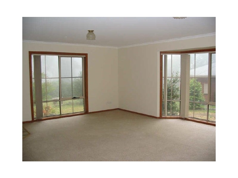 2/7 Victoria Road, Kinglake VIC 3763