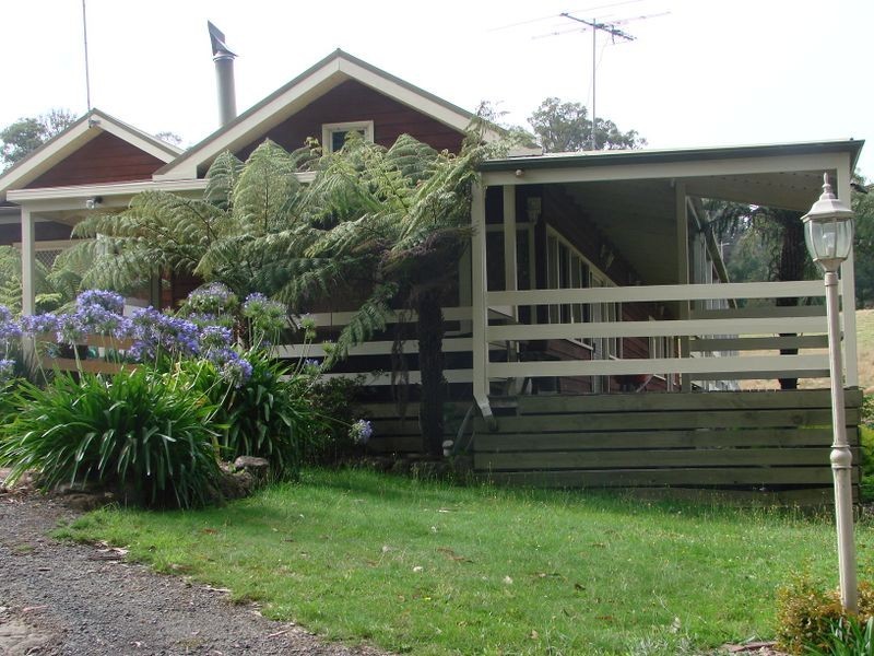 15 James Street, Kinglake VIC 3763