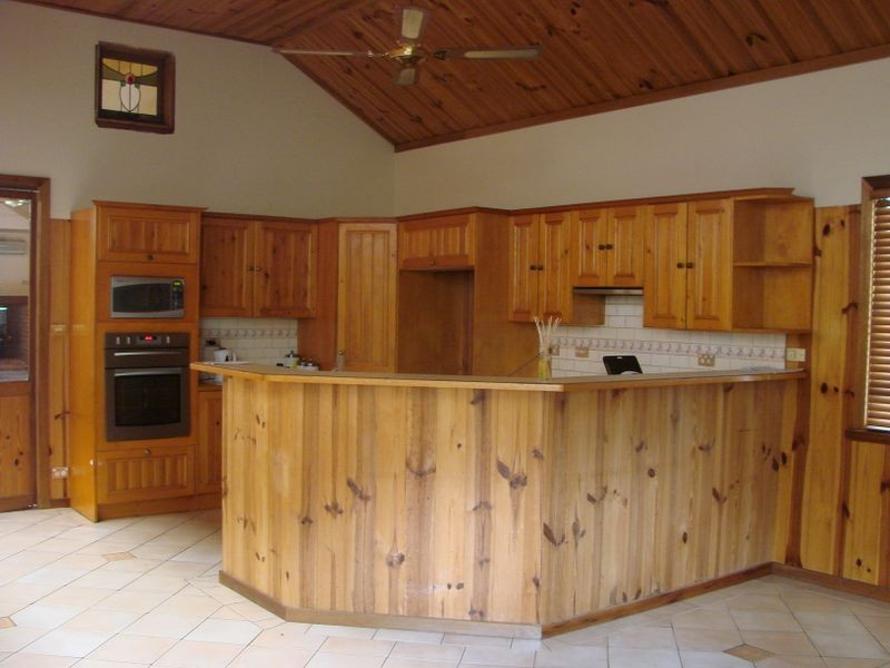 15 James Street, Kinglake VIC 3763