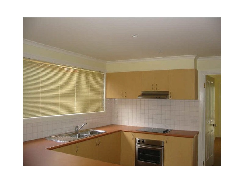 4 Bellbird Drive, Whittlesea VIC 3757