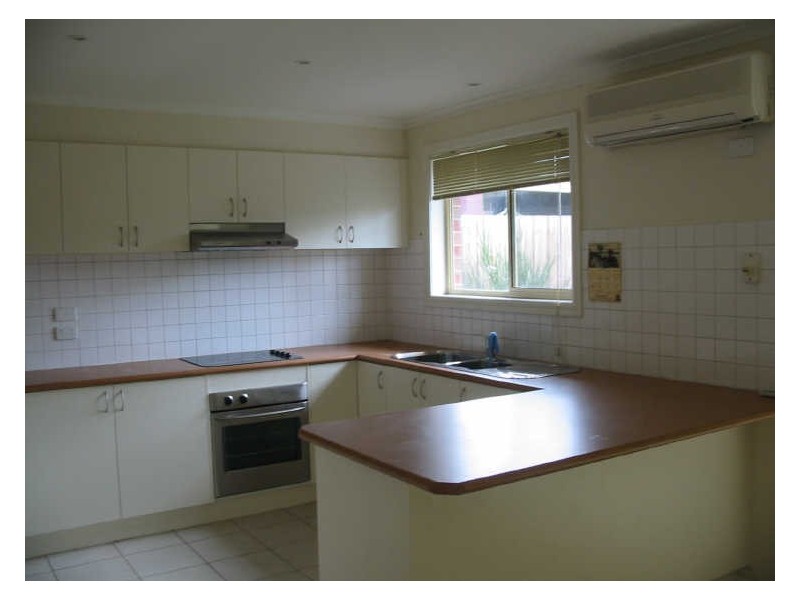 2 Bellbird Drive, Whittlesea VIC 3757