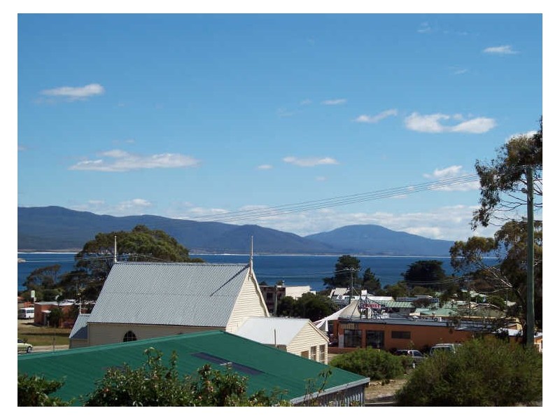 3/49A Burgess Street, Bicheno TAS 7215