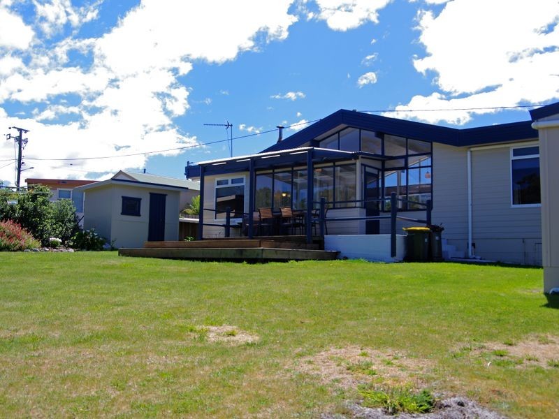 15 Weily Avenue, Bicheno TAS 7215