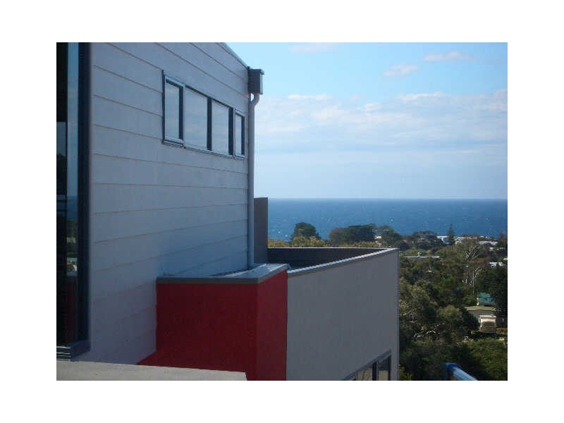 3/32 Douglas, Bicheno TAS 7215