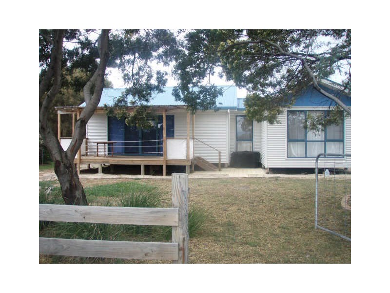 6 Swanwick Dr, Coles Bay TAS 7215
