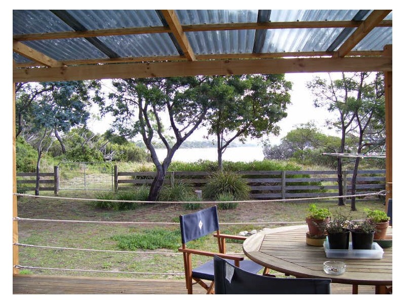 6 Swanwick Dr, Coles Bay TAS 7215