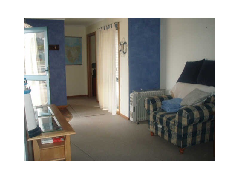 6 Swanwick Dr, Coles Bay TAS 7215