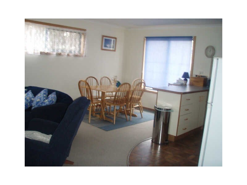 6 Swanwick Dr, Coles Bay TAS 7215