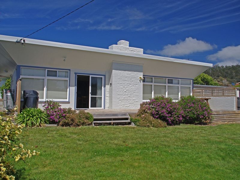 5 Chadwin Ave, Bicheno TAS 7215