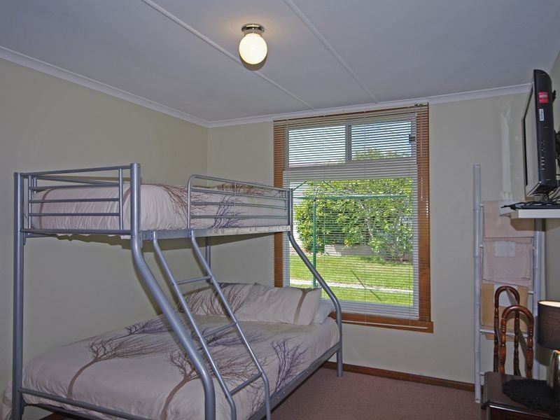 5 Chadwin Ave, Bicheno TAS 7215