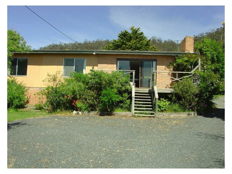 122 Tasman Highway, Bicheno TAS 7215