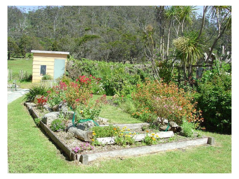 122 Tasman Highway, Bicheno TAS 7215