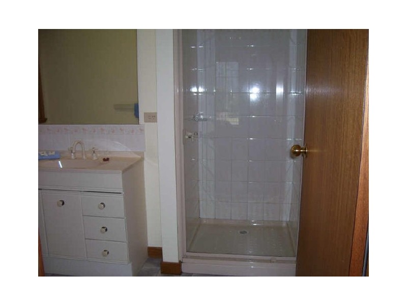 Unit 2 – 1 Bradley Drive, Coles Bay TAS 7215