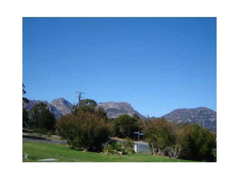 Unit 2 – 1 Bradley Drive, Coles Bay TAS 7215