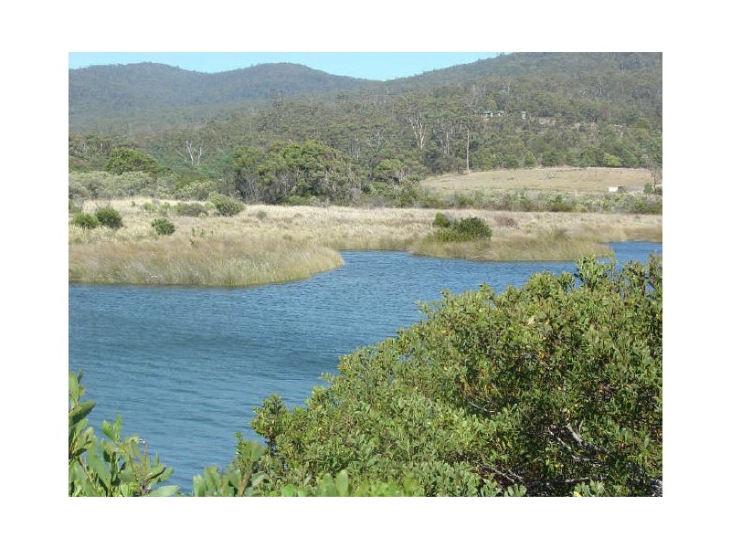 Cnr Deals Rd & Tasman Hwy, Douglas River TAS 7215