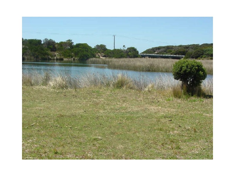 Cnr Deals Rd & Tasman Hwy, Douglas River TAS 7215