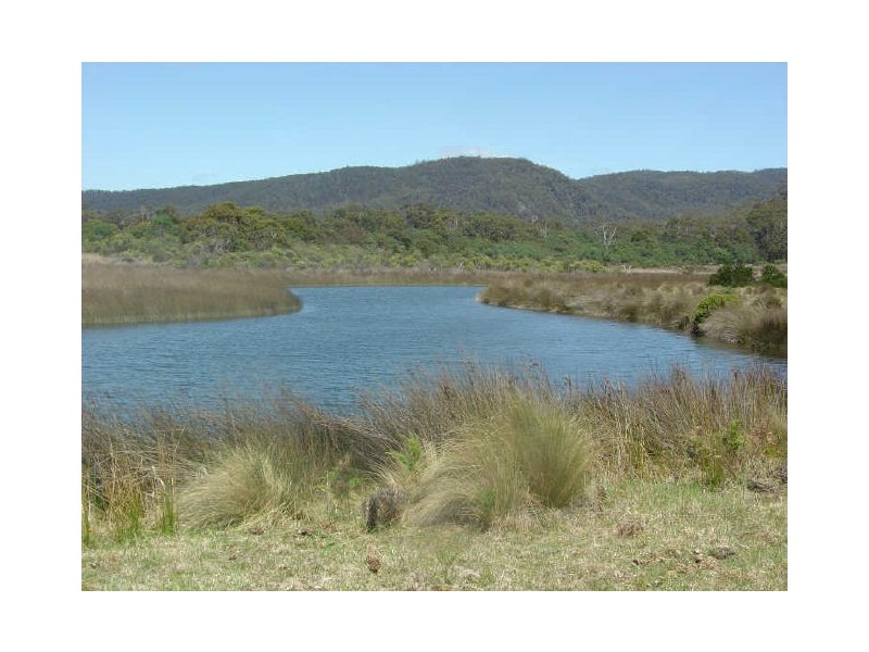 Cnr Deals Rd & Tasman Hwy, Douglas River TAS 7215