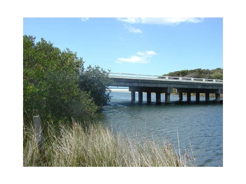 Cnr Deals Rd & Tasman Hwy, Douglas River TAS 7215