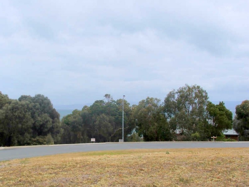 16 Oyster Bay Court, Coles Bay TAS 7215