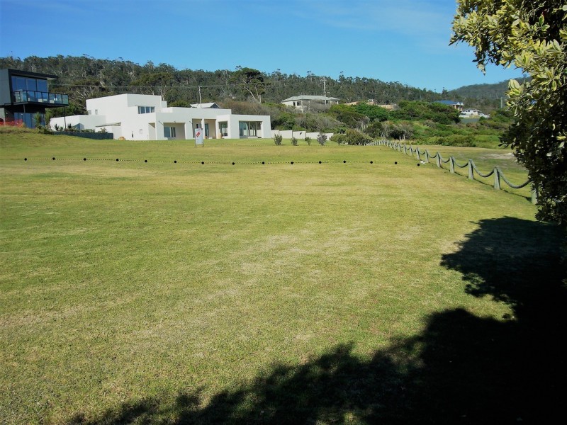 12 Jetty Rd, Bicheno TAS 7215