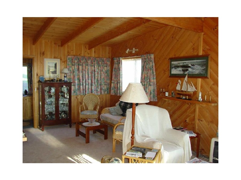 180 Tasman Highway, Bicheno TAS 7215