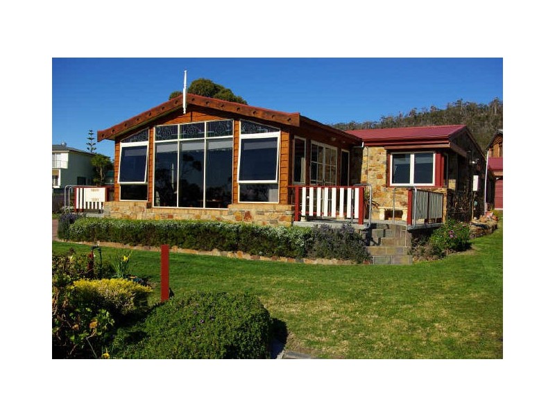 20 Tasman Highway, Bicheno TAS 7215