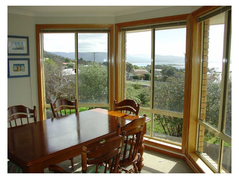 11 Sinclair St, Bicheno TAS 7215