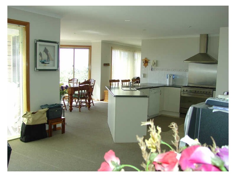 11 Sinclair St, Bicheno TAS 7215