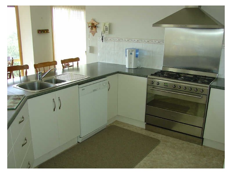 11 Sinclair St, Bicheno TAS 7215