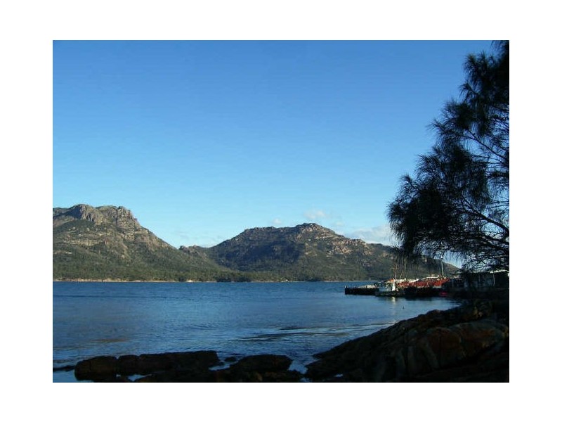 107 Esplanade, Coles Bay TAS 7215