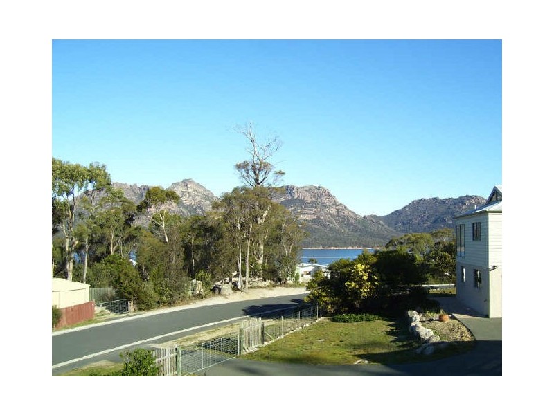 17 Bradley Drive, Coles Bay TAS 7215