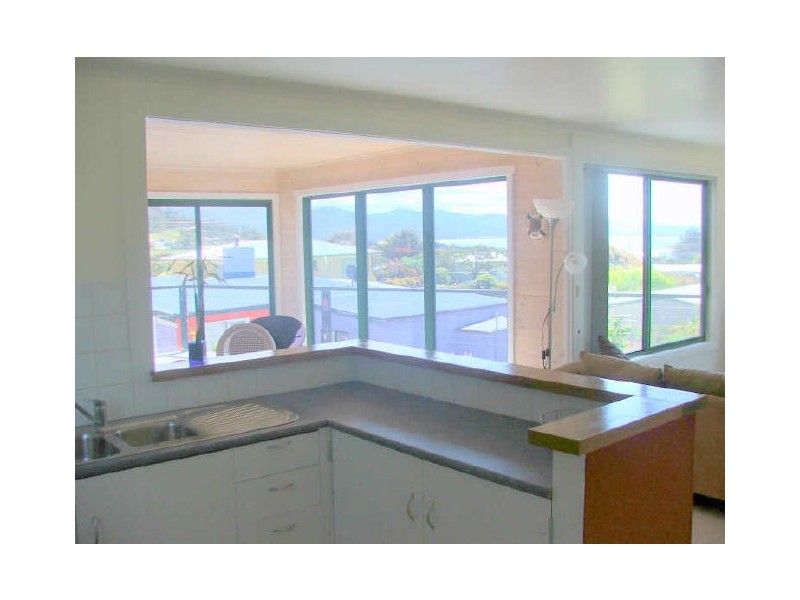 42 Gordon St, Bicheno TAS 7215