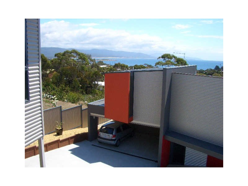 U2/32 Douglas St, Bicheno TAS 7215
