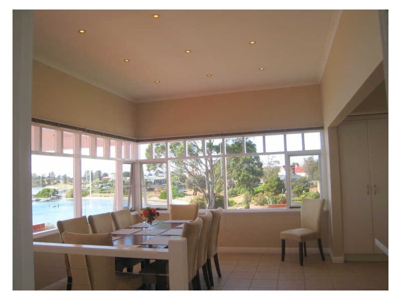 1 Maria St, Swansea TAS 7190