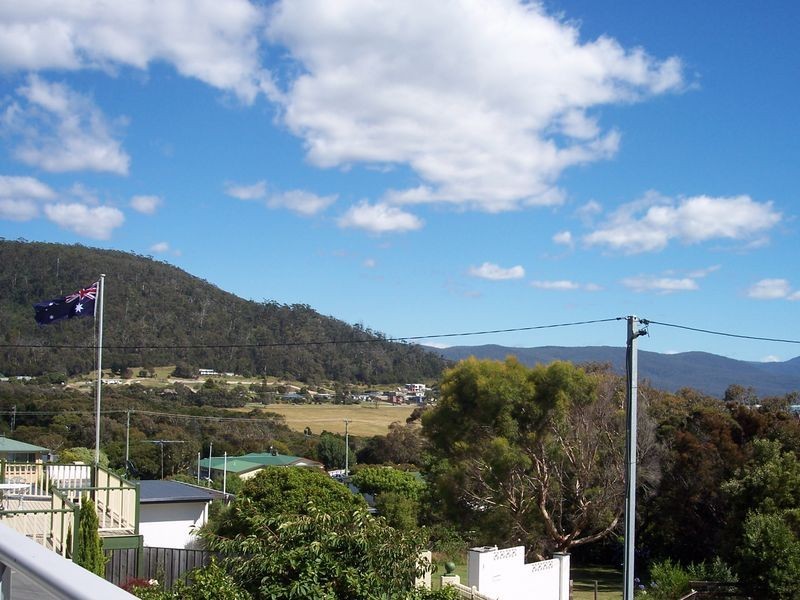 6 Gamble Crescent, Bicheno TAS 7215