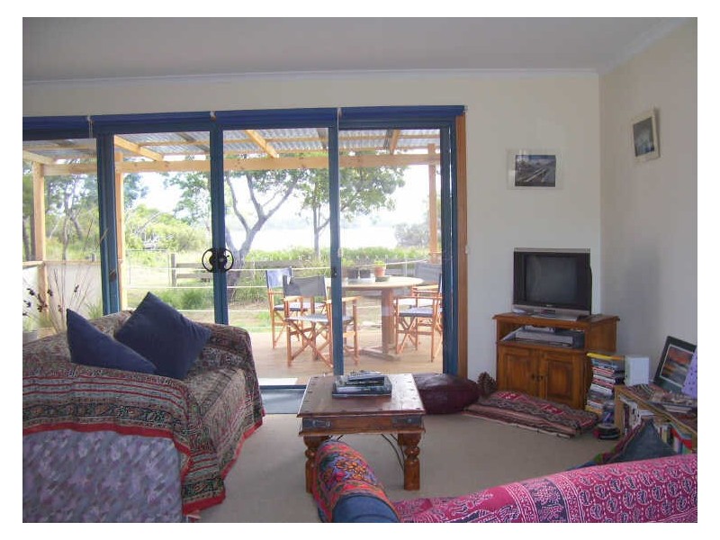 6 Swanwick Dr, Coles Bay TAS 7215