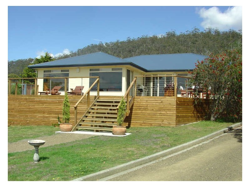 126 Tasman Highway, Bicheno TAS 7215