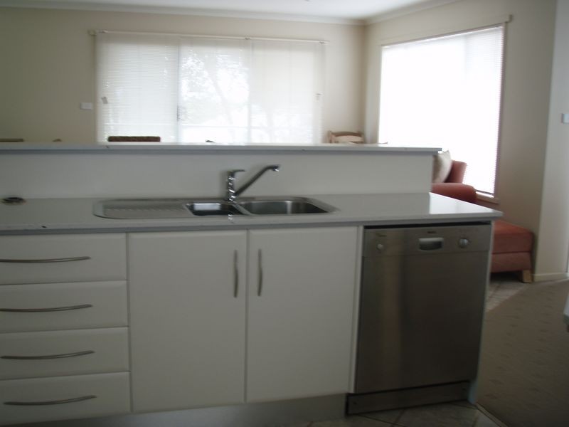 5/16 Meredith Court, Swansea TAS 7190