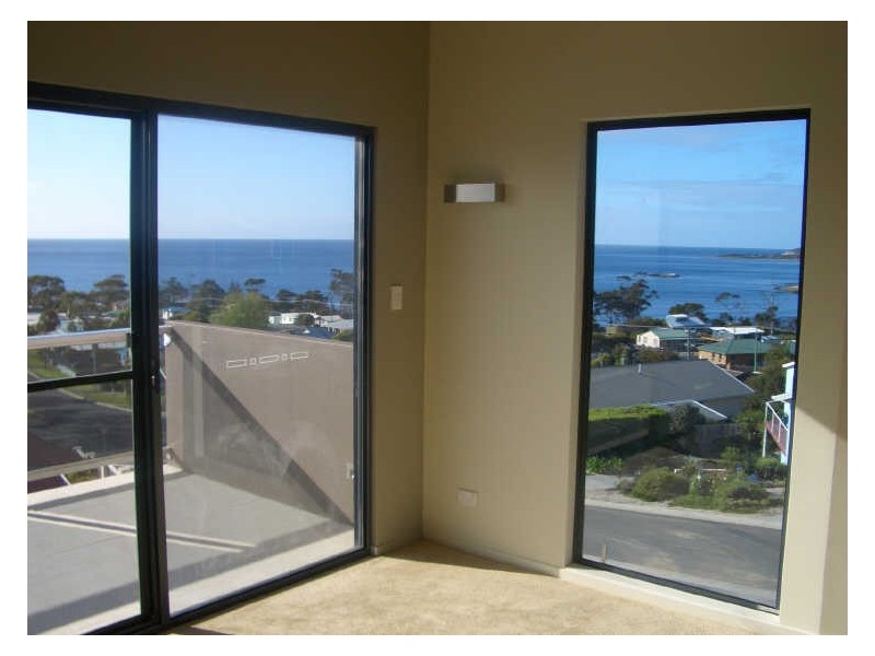 Unit 1/32 Douglas Street, Bicheno TAS 7215