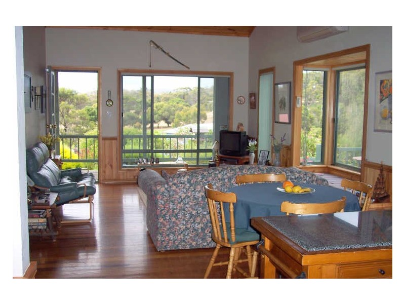 2 Muirs Place, Coles Bay TAS 7215